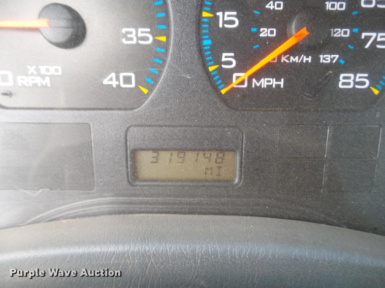 image for item FS9556 2006 International 8600 dump truck