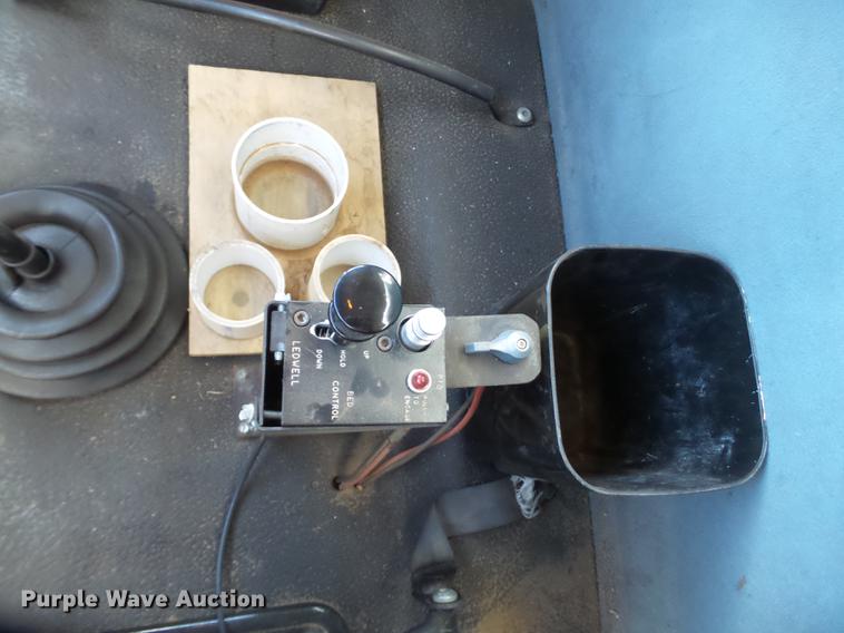 image for item FS9556 2006 International 8600 dump truck