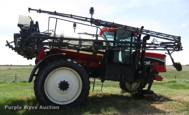 image for item DB4946 2008 Apache AS1010 sprayer
