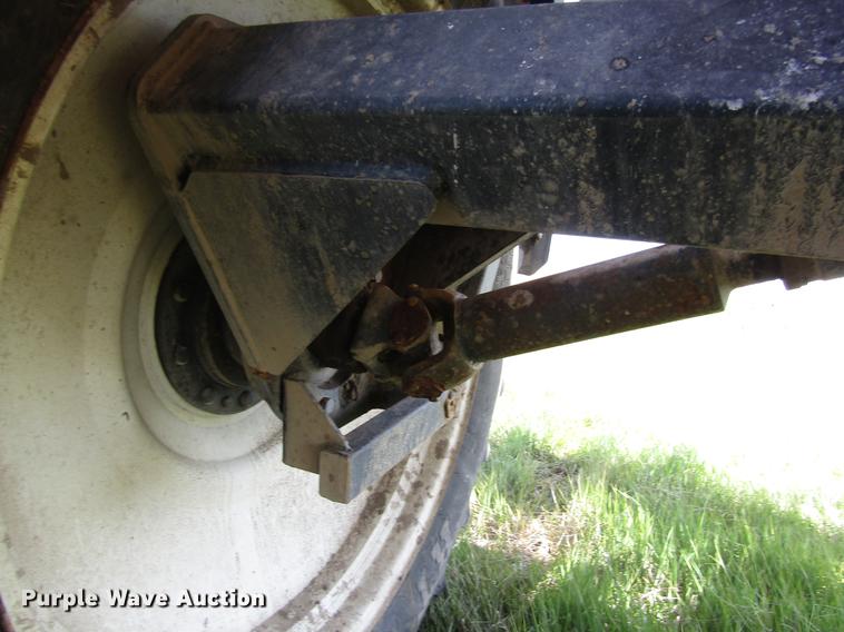 image for item DB4946 2008 Apache AS1010 sprayer