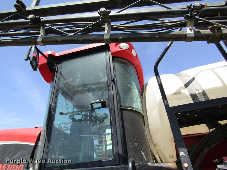 image for item DB4946 2008 Apache AS1010 sprayer