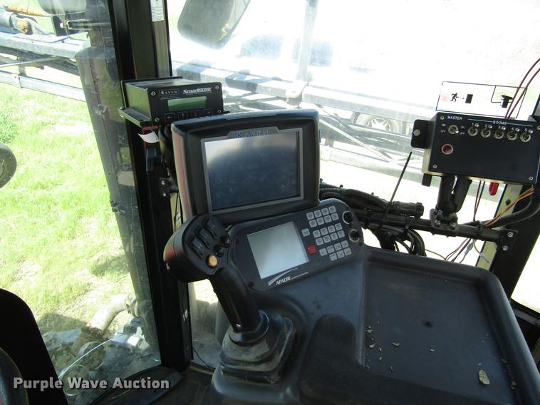 image for item DB4946 2008 Apache AS1010 sprayer