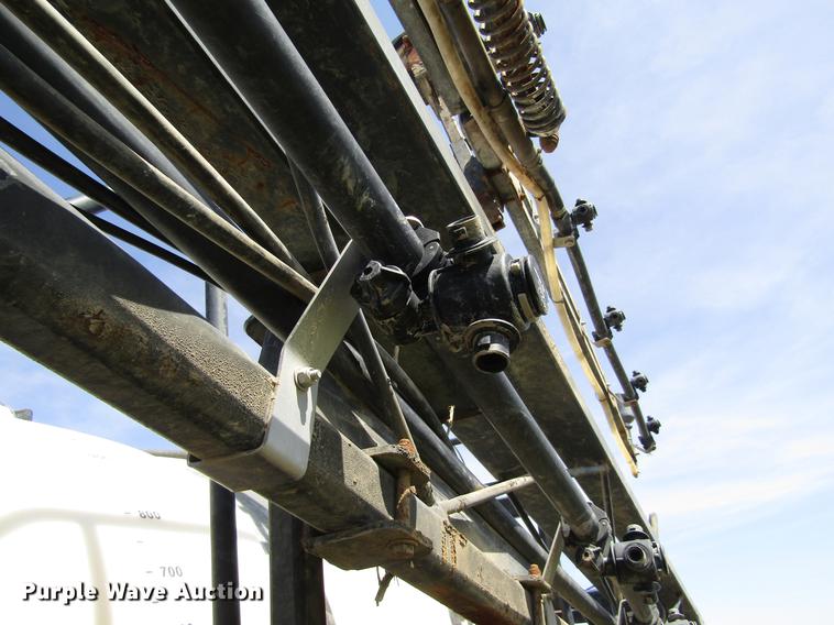 image for item DB4946 2008 Apache AS1010 sprayer