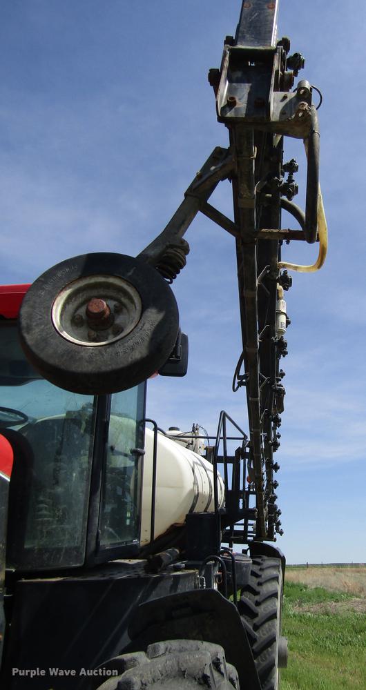 image for item DB4946 2008 Apache AS1010 sprayer