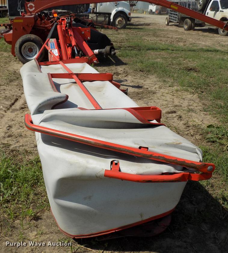 image for item DB9546 Kuhn GMD310 disc mower