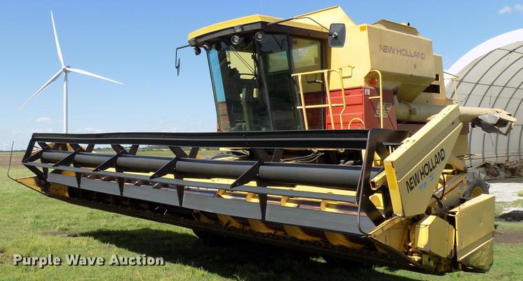 image for item DB9653 1988 New Holland TR96 RWA combine