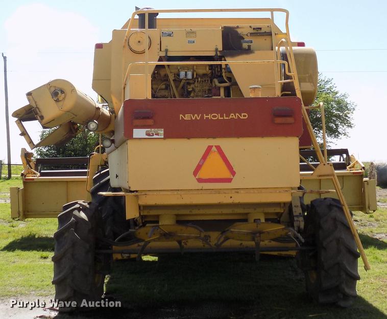 image for item DB9653 1988 New Holland TR96 RWA combine