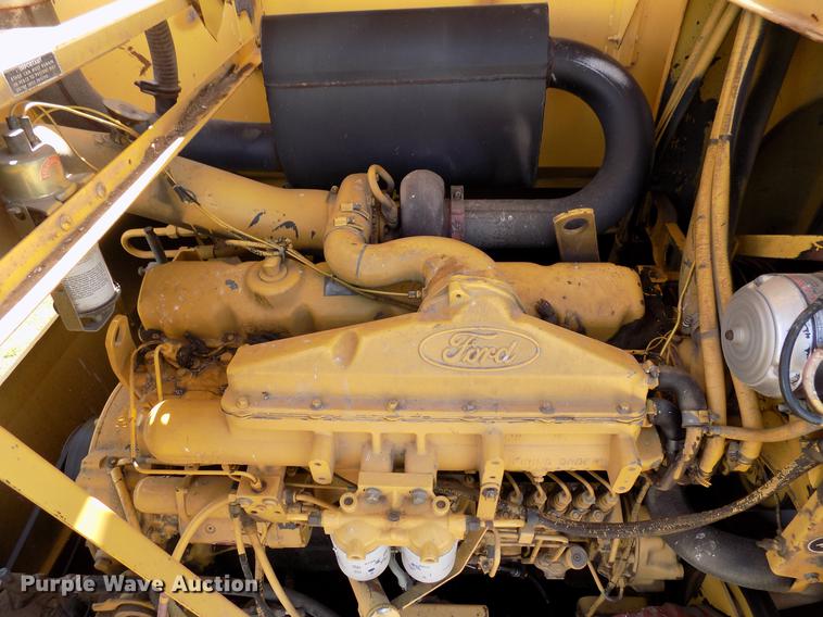 image for item DB9653 1988 New Holland TR96 RWA combine