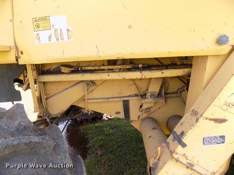 image for item DB9653 1988 New Holland TR96 RWA combine