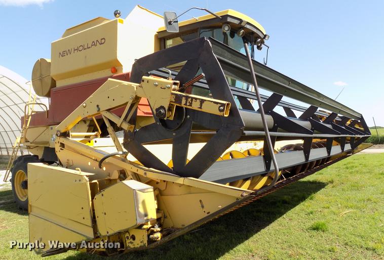 image for item DB9653 1988 New Holland TR96 RWA combine