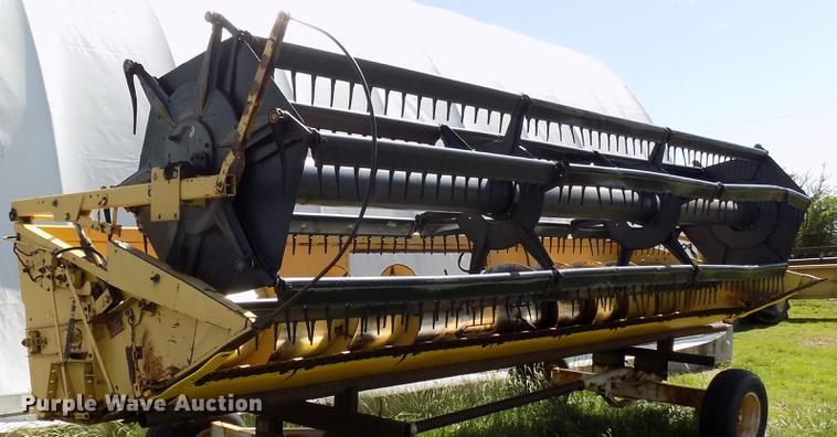 image for item DB9653 1988 New Holland TR96 RWA combine