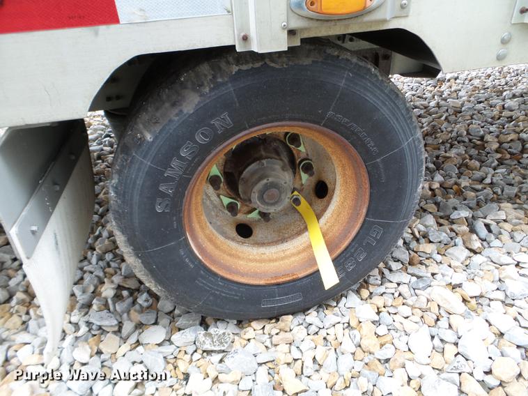 image for item DC4571 2008 Eby livestock trailer