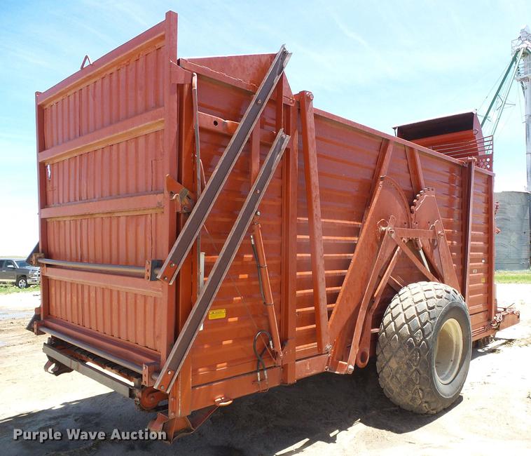 image for item DC5163 Hesston Stakhand 60B bale stacker