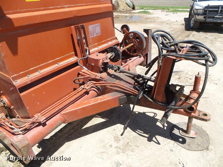 image for item DC5163 Hesston Stakhand 60B bale stacker