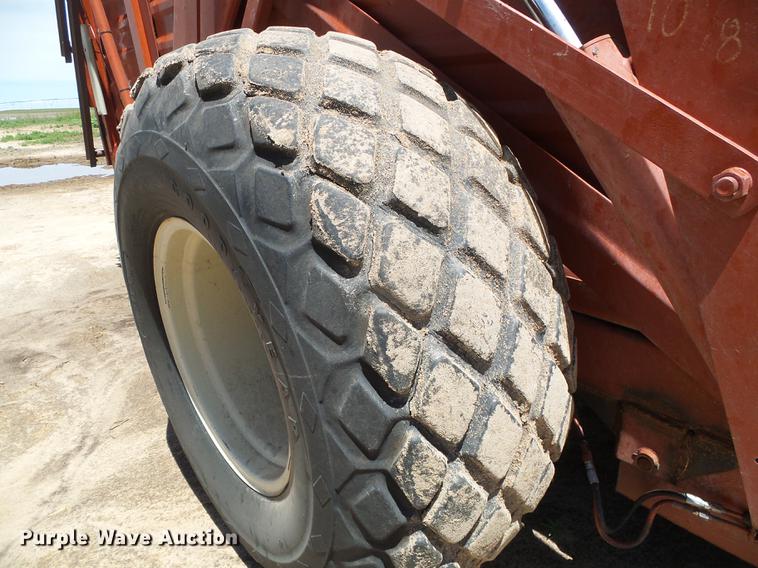 image for item DC5163 Hesston Stakhand 60B bale stacker