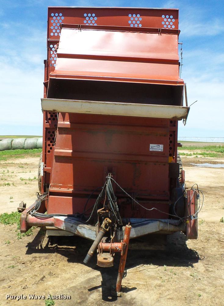 image for item DC5164 Hesston Stakhand 60B bale stacker