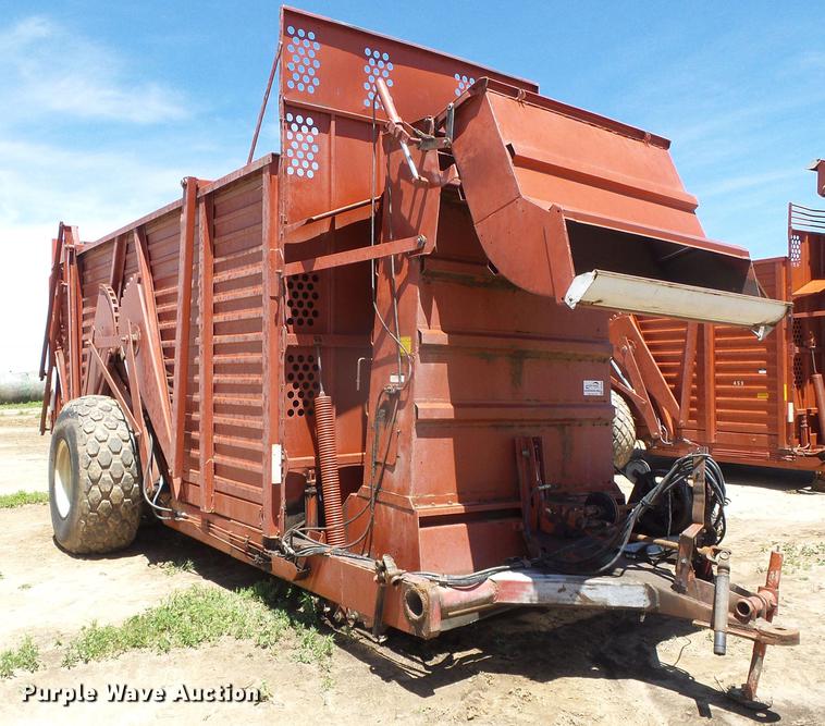 image for item DC5164 Hesston Stakhand 60B bale stacker