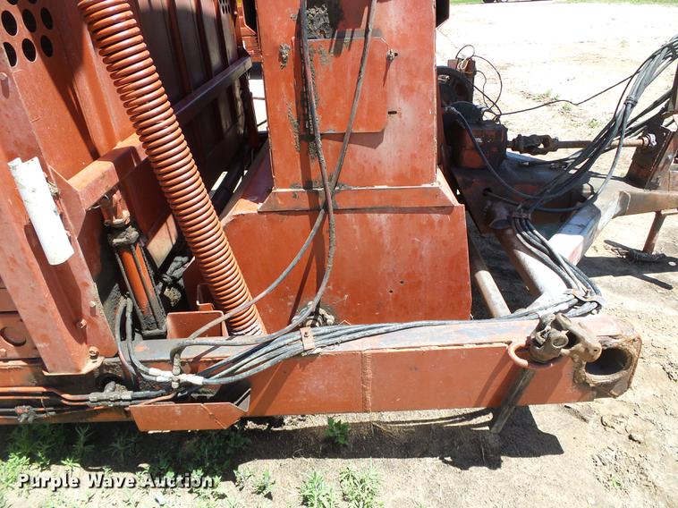 image for item DC5164 Hesston Stakhand 60B bale stacker