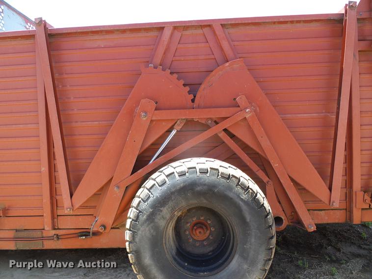 image for item DC5164 Hesston Stakhand 60B bale stacker