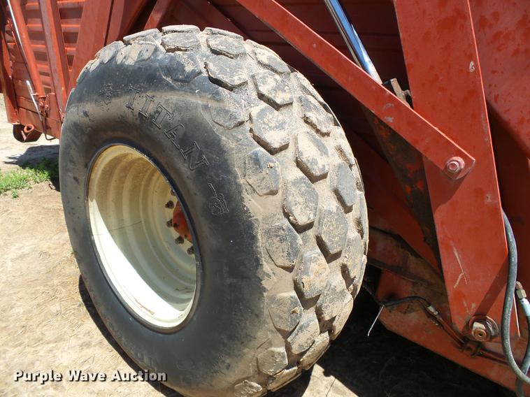 image for item DC5164 Hesston Stakhand 60B bale stacker