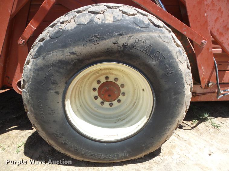 image for item DC5164 Hesston Stakhand 60B bale stacker