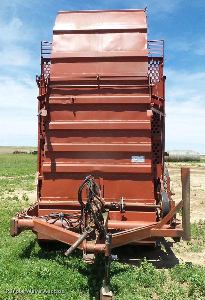 image for item DC5165 Hesston Stakhand 60B bale stacker