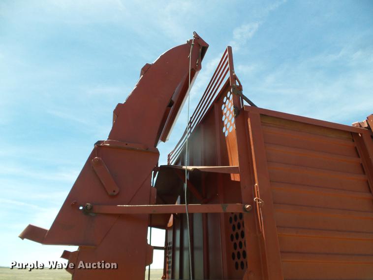 image for item DC5165 Hesston Stakhand 60B bale stacker