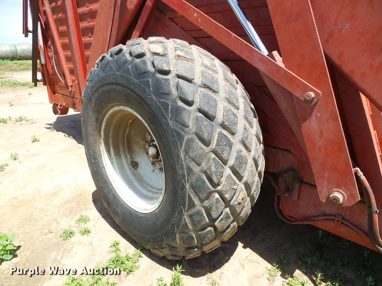 image for item DC5165 Hesston Stakhand 60B bale stacker