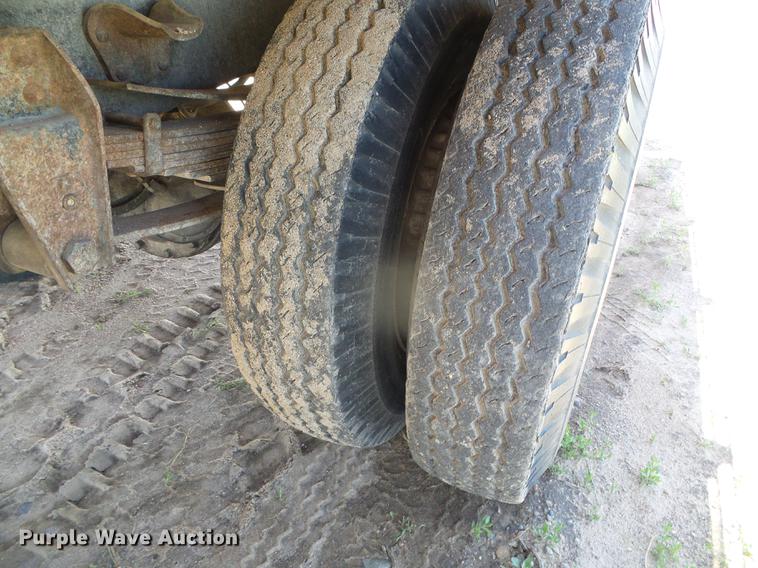 image for item DC5166 1974 Chevrolet C60 grain truck