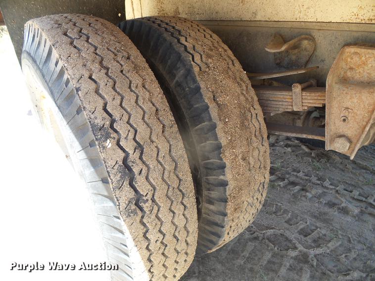 image for item DC5166 1974 Chevrolet C60 grain truck