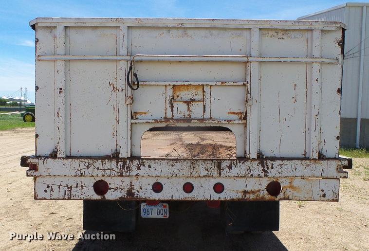 image for item DC5167 1975 Chevrolet C60 grain truck