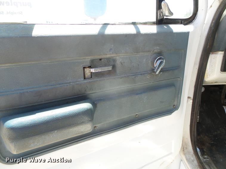 image for item DC5167 1975 Chevrolet C60 grain truck