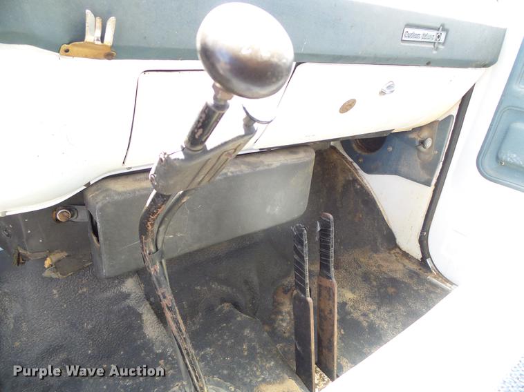 image for item DC5167 1975 Chevrolet C60 grain truck