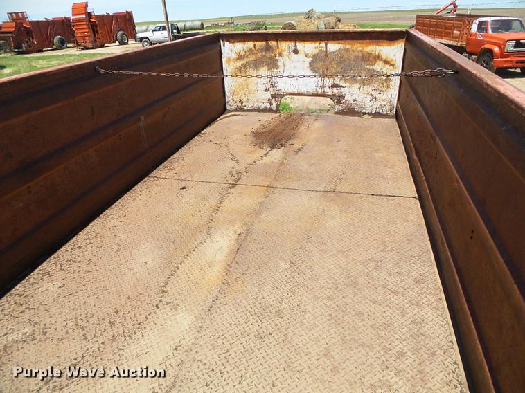 image for item DC5167 1975 Chevrolet C60 grain truck