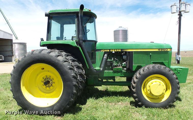 image for item DC5168 1993 John Deere 4960 MFWD tractor