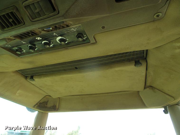 image for item DC5168 1993 John Deere 4960 MFWD tractor