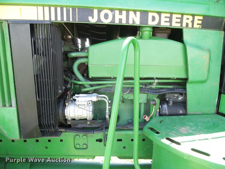 image for item DC5168 1993 John Deere 4960 MFWD tractor