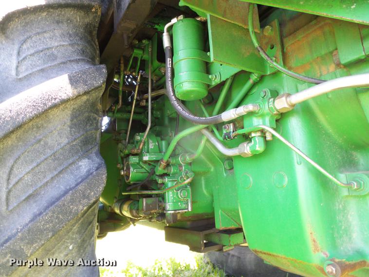 image for item DC5168 1993 John Deere 4960 MFWD tractor