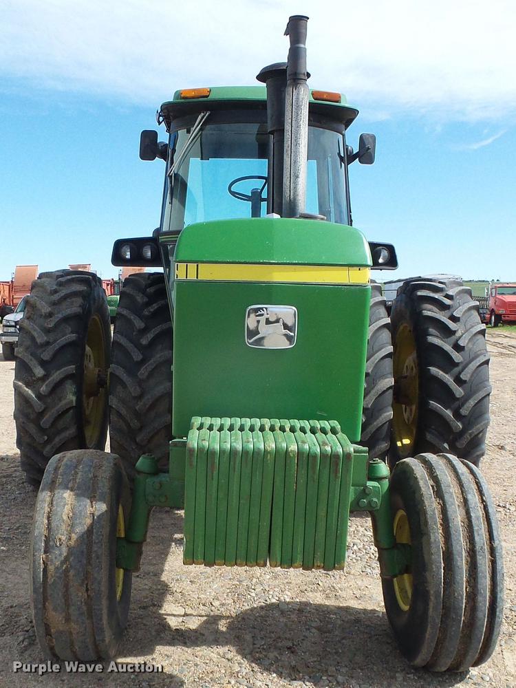 image for item DC5171 1979 John Deere 4640 tractor