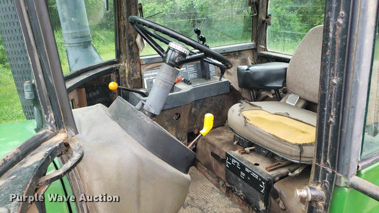 image for item DD4753 1982 John Deere 8650 4WD tractor