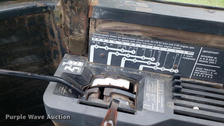 image for item DD4753 1982 John Deere 8650 4WD tractor