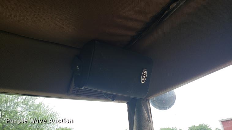 image for item DD4753 1982 John Deere 8650 4WD tractor