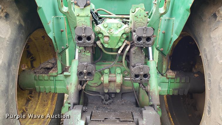image for item DD4753 1982 John Deere 8650 4WD tractor