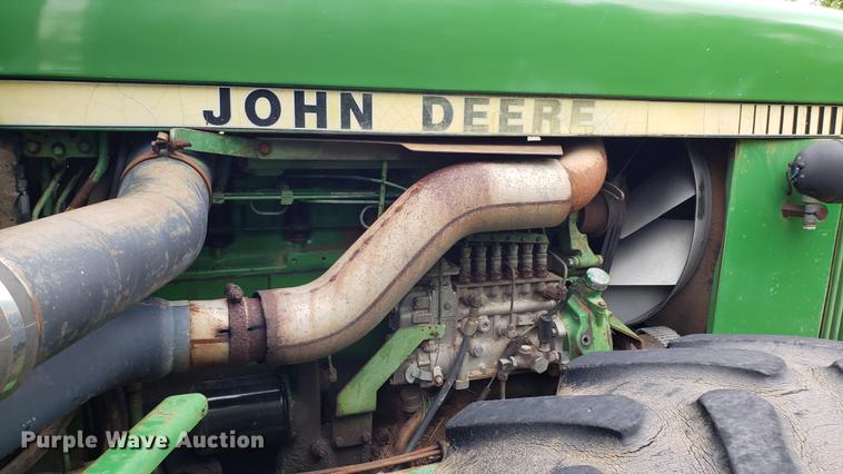 image for item DD4753 1982 John Deere 8650 4WD tractor