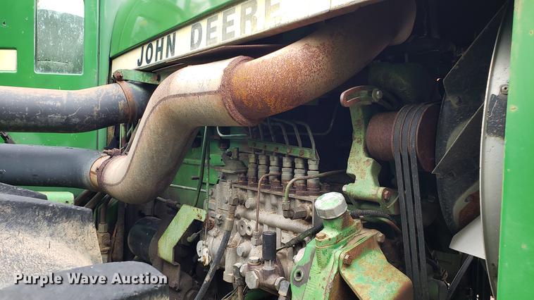 image for item DD4753 1982 John Deere 8650 4WD tractor