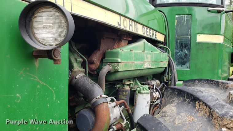 image for item DD4753 1982 John Deere 8650 4WD tractor