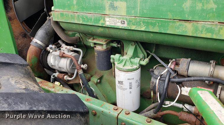 image for item DD4753 1982 John Deere 8650 4WD tractor
