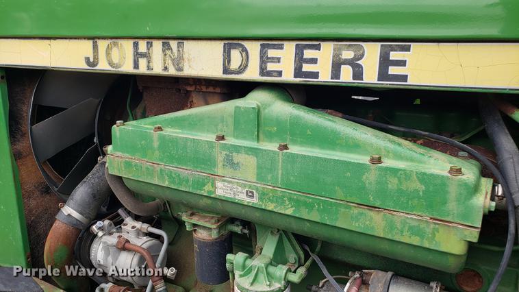 image for item DD4753 1982 John Deere 8650 4WD tractor