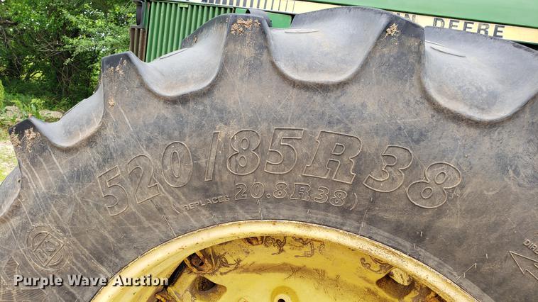 image for item DD4753 1982 John Deere 8650 4WD tractor