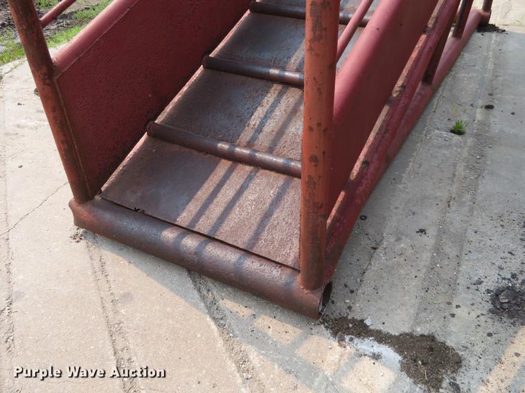 image for item DD7062 Steel livestock loading chute